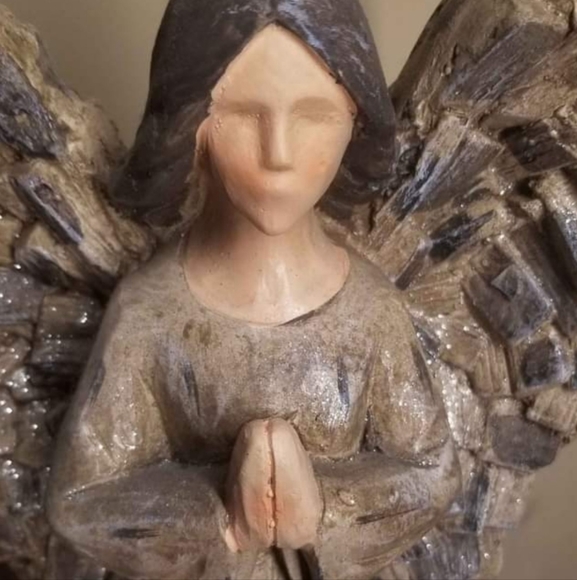 Indoor angel praying hands statue. Stands 21 inches high. - Picture 1 of 11